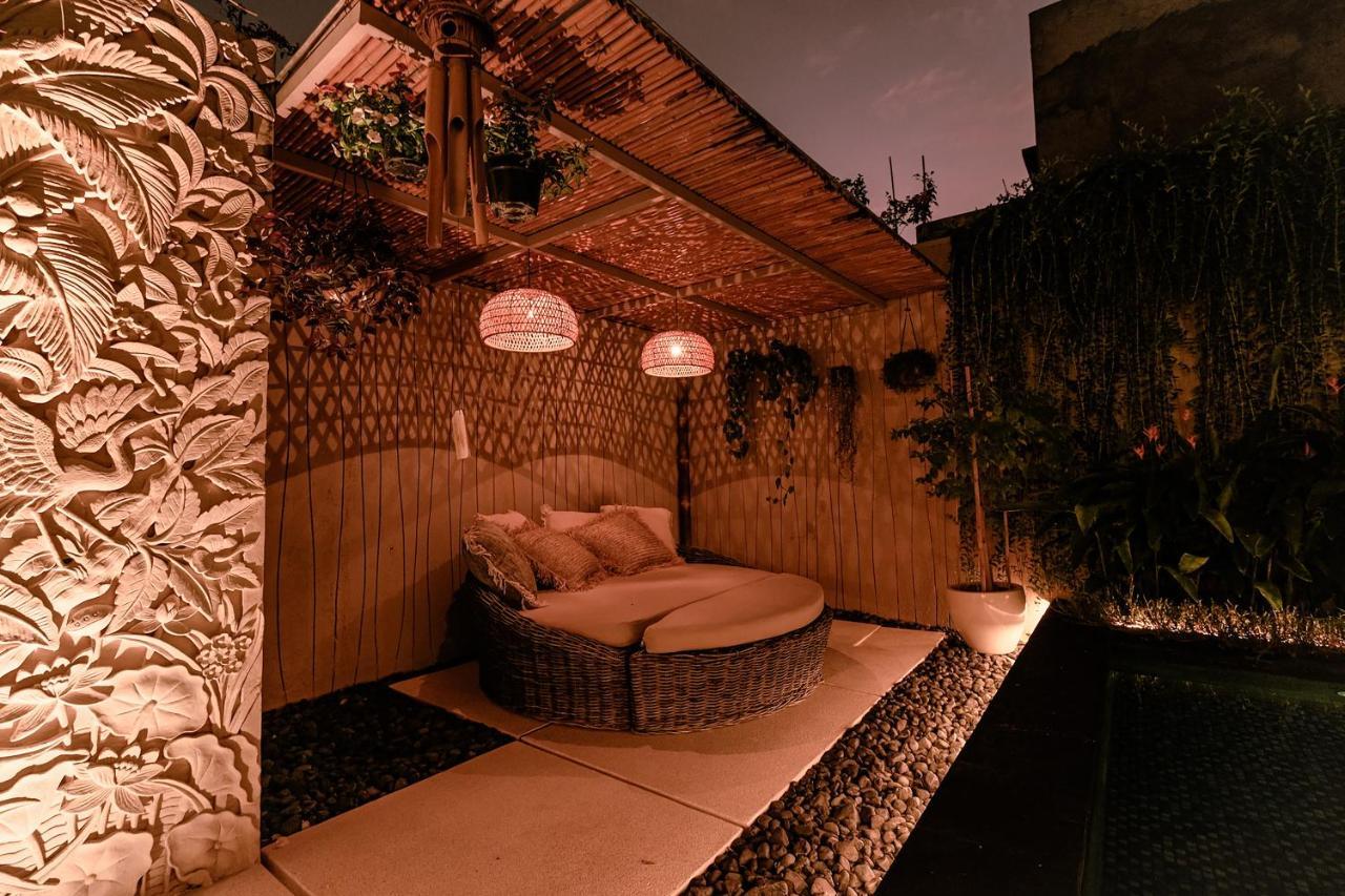 Sunset Palms Beach Villa จิมบาราน ภายนอก รูปภาพ