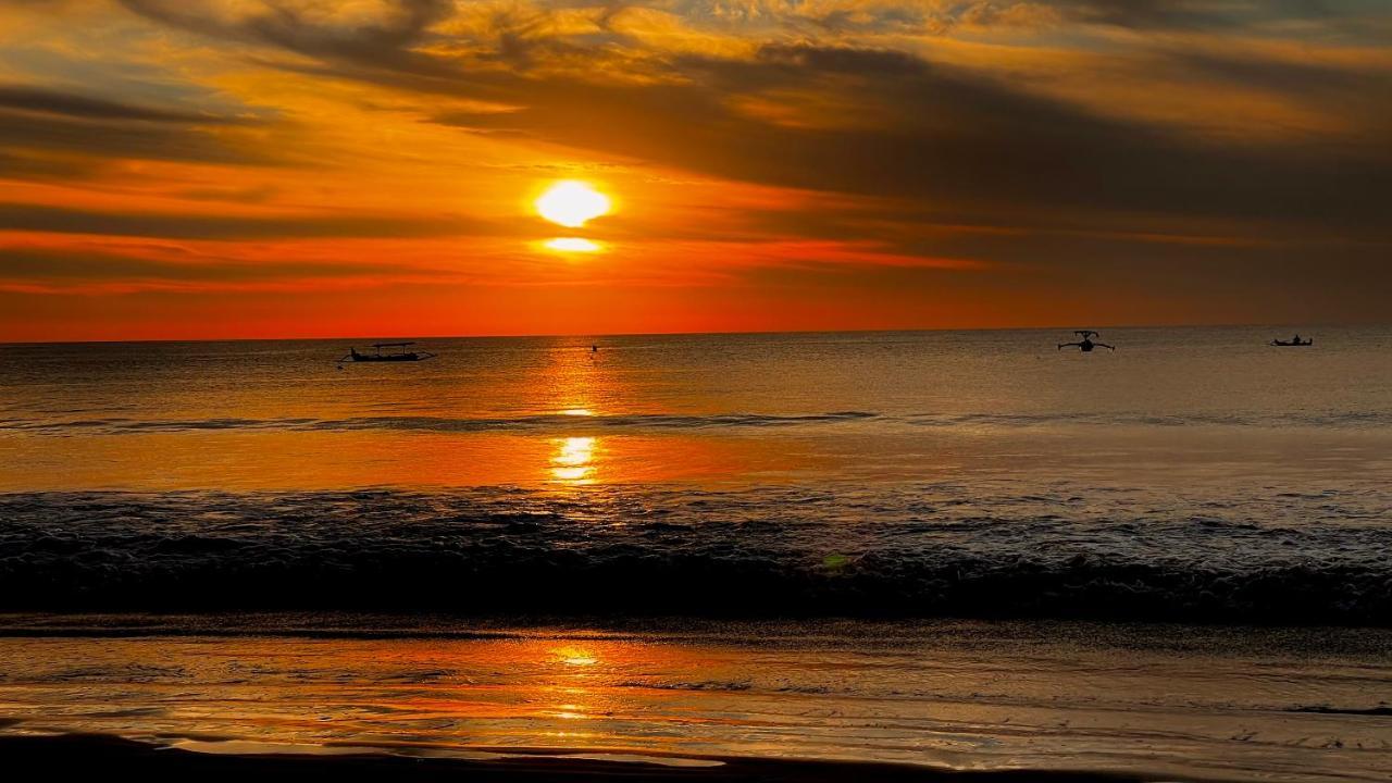 Sunset Palms Beach Villa จิมบาราน ภายนอก รูปภาพ